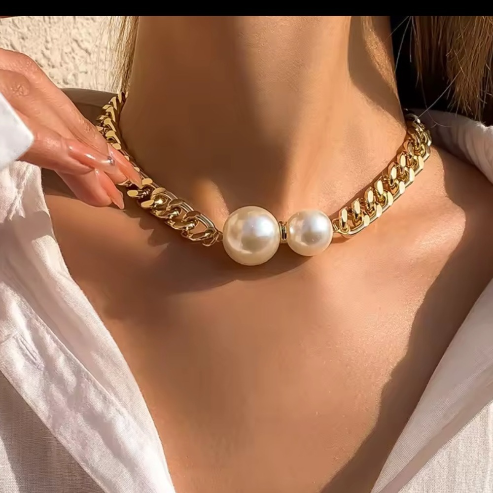 Anthropologie Ginevra Pearl Gold Chain Statement Necklace